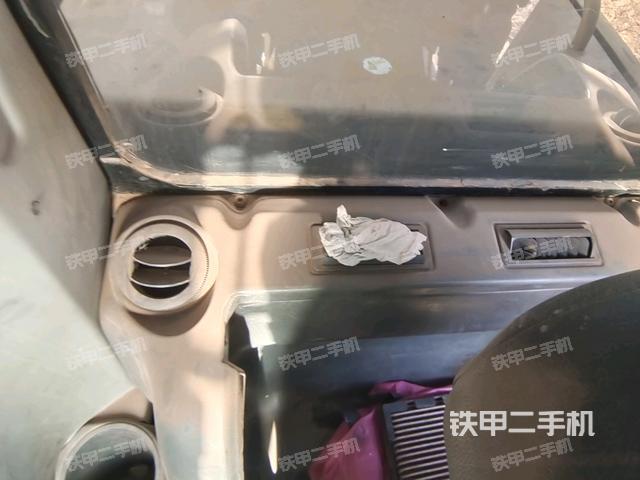 駕駛室左前45度(駕駛室部分) 駕駛室左前45度(駕駛室部分)