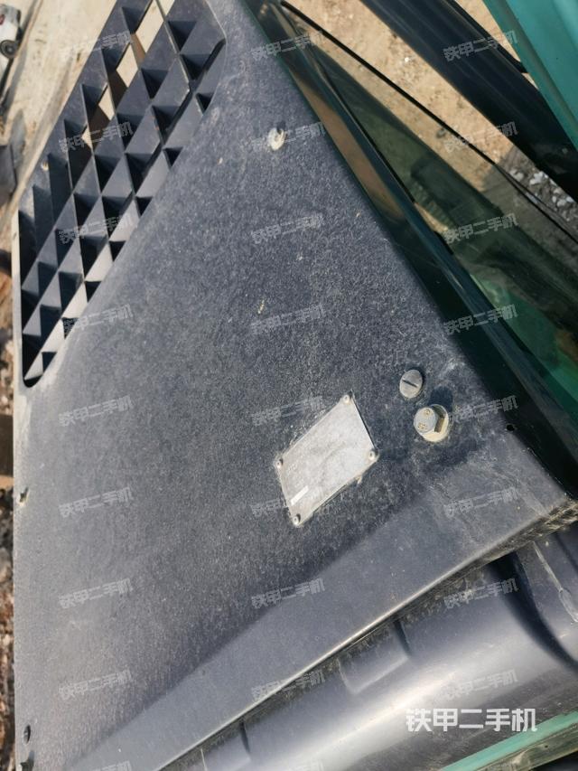 駕駛室頂部俯視（上車部件）