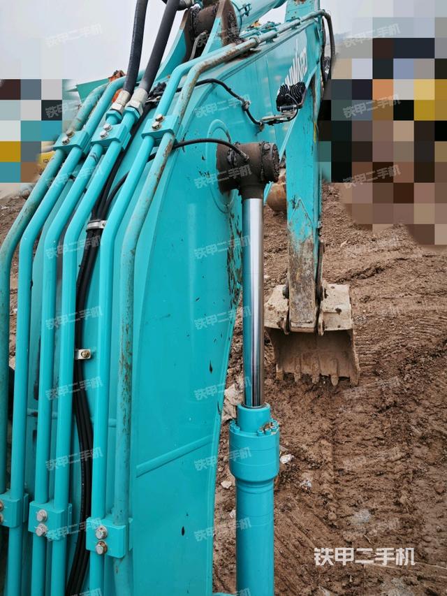 大臂背部俯視（工作和回轉(zhuǎn)裝置）