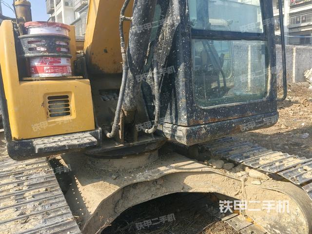 大臂整體?右側(cè)(工作和回轉(zhuǎn)裝置) 大臂整體?右側(cè)(工作和回轉(zhuǎn)裝置)