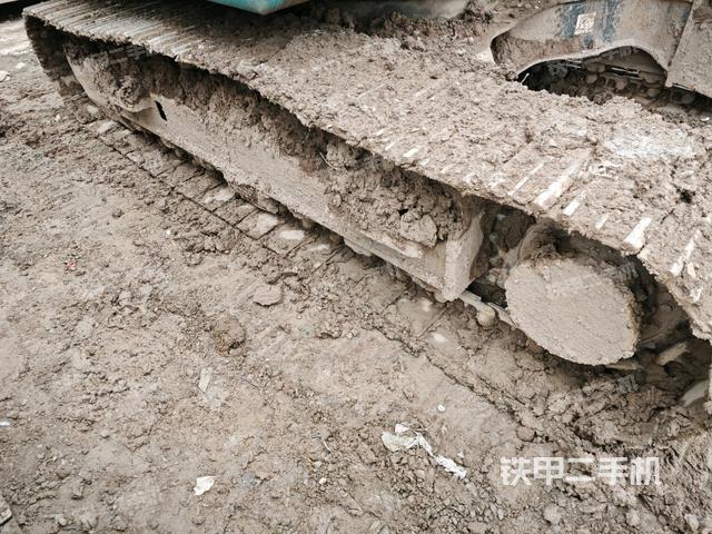 左側(cè)履帶整體?（行走機(jī)構(gòu)）