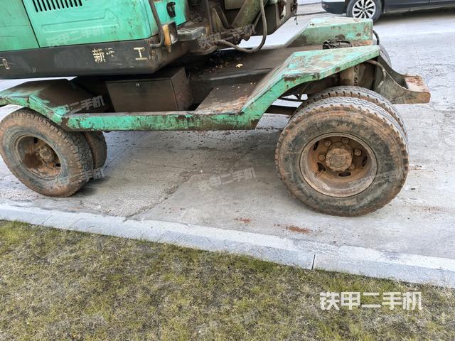 單側(cè)履帶整體（整機(jī)外觀）