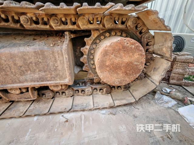 左側(cè)履帶整體?(行走機構(gòu)) 左側(cè)履帶整體?(行走機構(gòu))