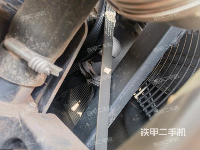 風(fēng)扇及皮帶(推土機(jī)發(fā)動機(jī)艙) 風(fēng)扇及皮帶(推土機(jī)發(fā)動機(jī)艙)
