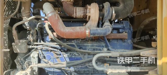 发动机右侧（整机外观及大件）