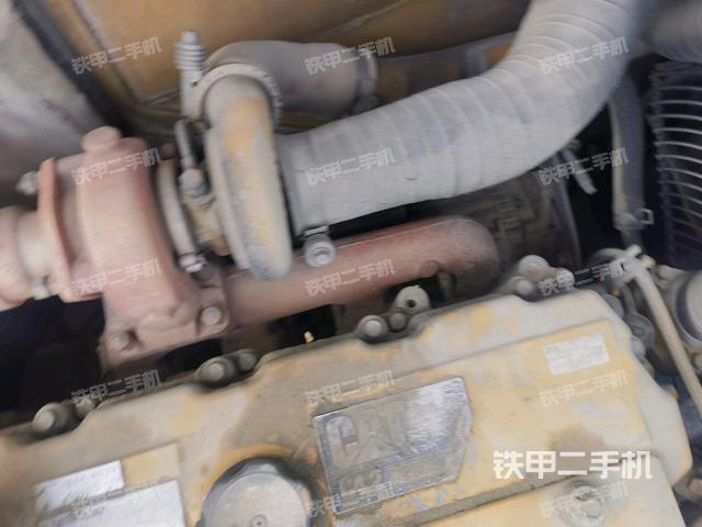 氣門室蓋螺絲特寫（上車部件）