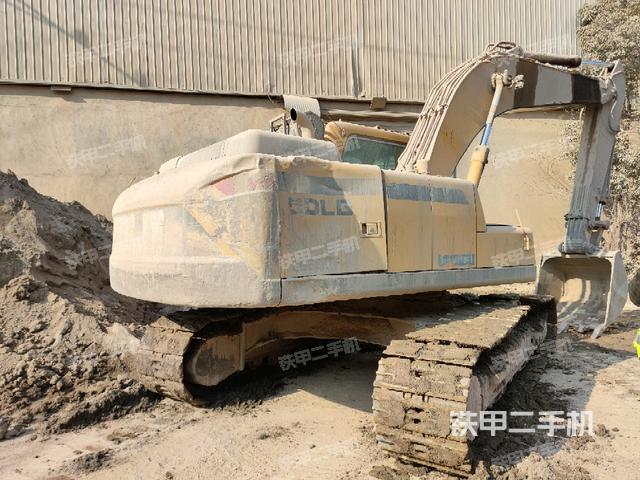 山东临工E6225F挖掘机的设备实拍-第3张实拍照片