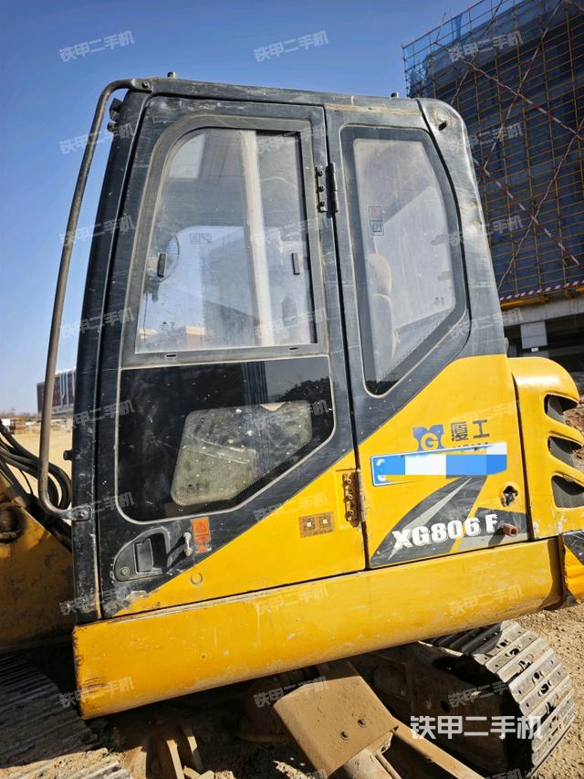 駕駛室頂部（整機(jī)外觀）