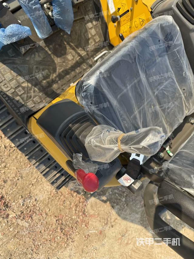 座椅左側(cè)控制臺/音響/含左手柄（駕駛室部分）