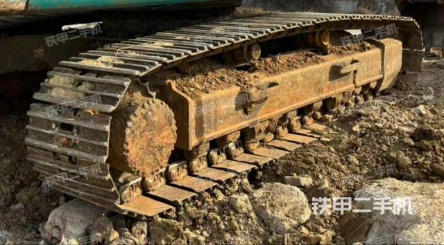 單側(cè)履帶整體（整機(jī)外觀）