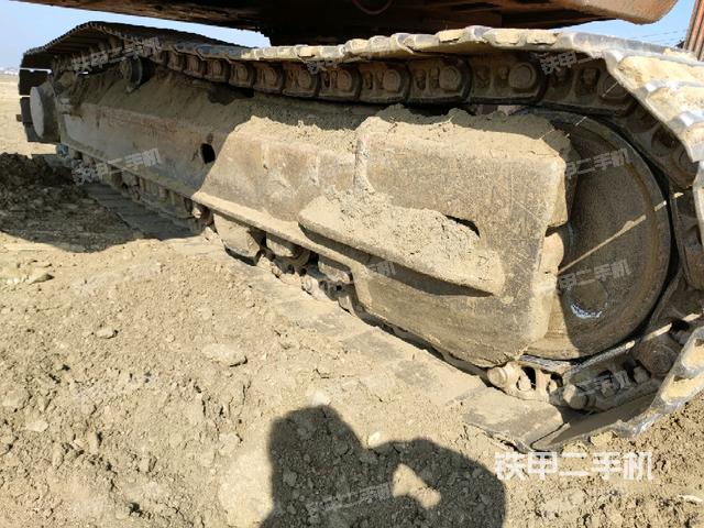 右側(cè)履帶整體(行走機(jī)構(gòu)) 右側(cè)履帶整體(行走機(jī)構(gòu))