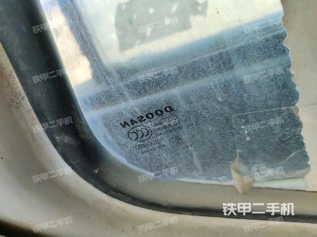 座椅后部(駕駛室部分) 座椅后部(駕駛室部分)