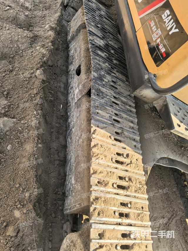 單側(cè)履帶整體（整機(jī)外觀）