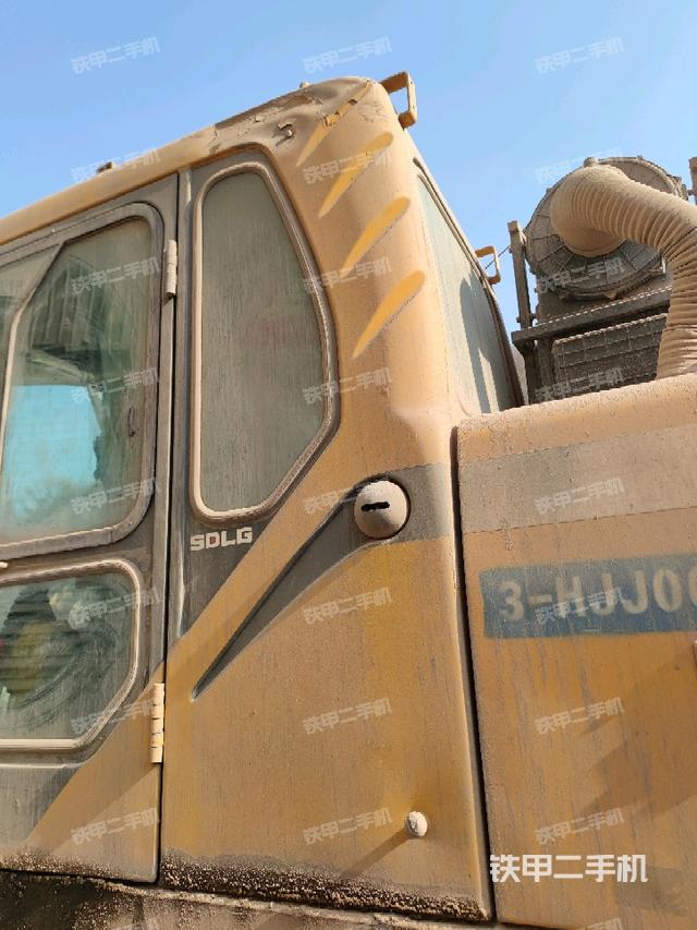 駕駛室左后45度（駕駛室部分）