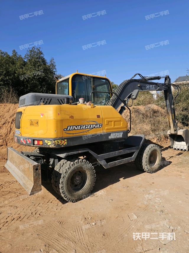 整機(jī)右后45°(整機(jī)外觀) 整機(jī)右后45°(整機(jī)外觀)