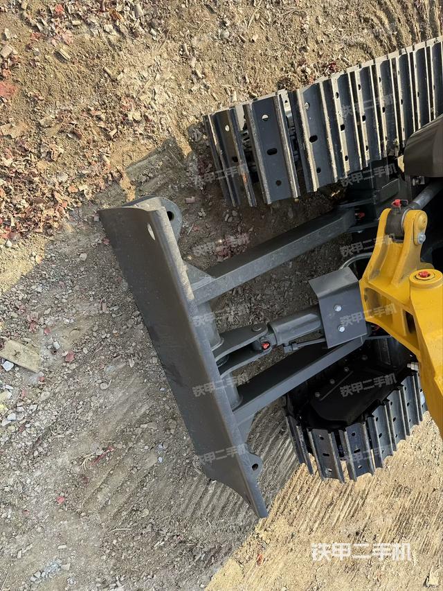 左側(cè)行走馬達(dá)蓋板（行走機(jī)構(gòu)）