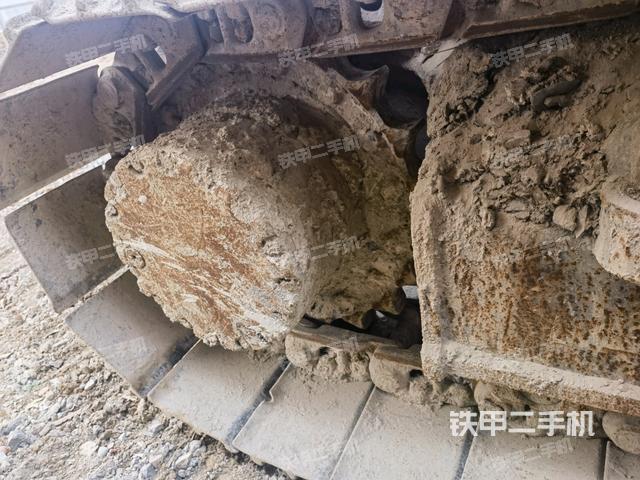 右驅(qū)動(dòng)輪（行走機(jī)構(gòu)）