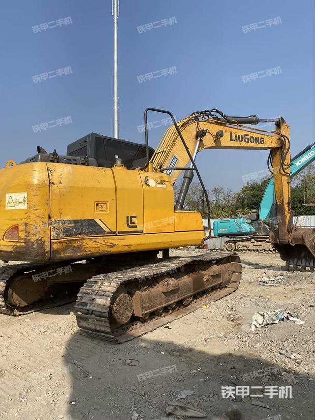 右后45(整機外觀) 右后45(整機外觀)