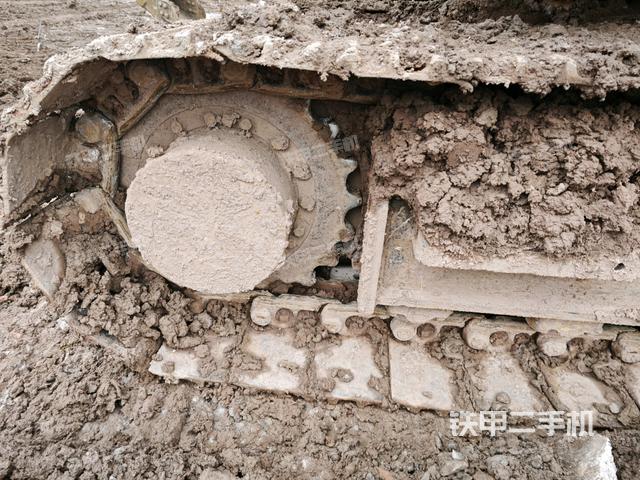 右驅(qū)動(dòng)輪（行走機(jī)構(gòu)）