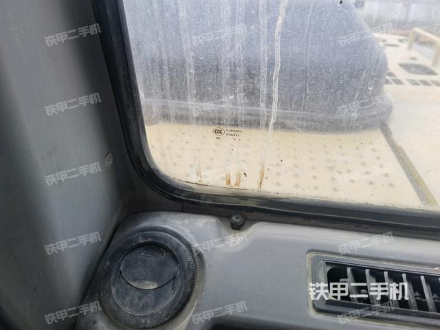 后窗玻璃角標(biāo)（駕駛室部分）