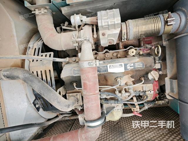 發(fā)動(dòng)機(jī)室（上車部件）