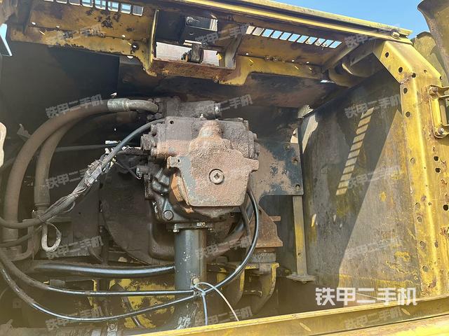 液壓泵斜45?左（大件艙室）