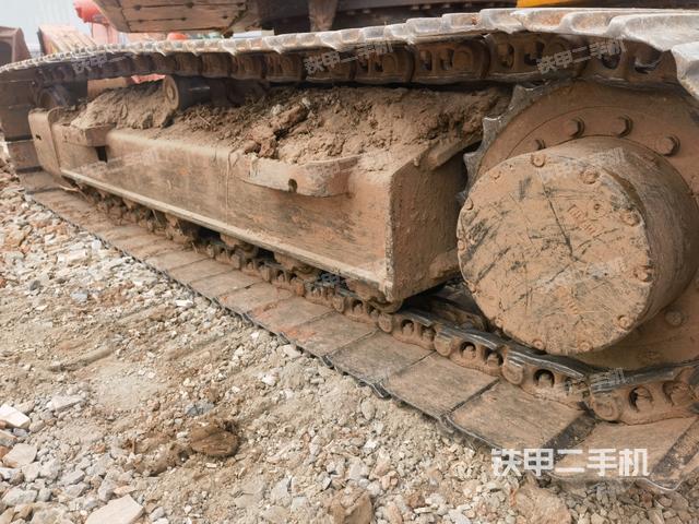 右側(cè)履帶整體(行走機構(gòu)) 右側(cè)履帶整體(行走機構(gòu))