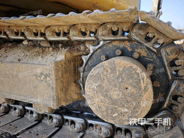 單側(cè)履帶整體（整機(jī)外觀）