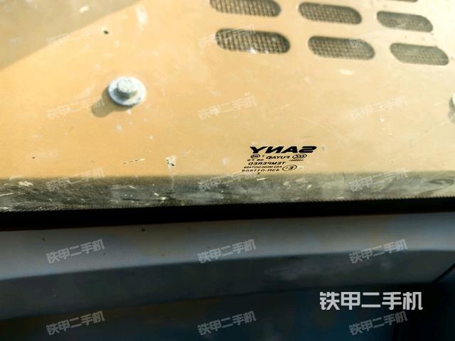 后窗玻璃角標(biāo)（駕駛室部分）