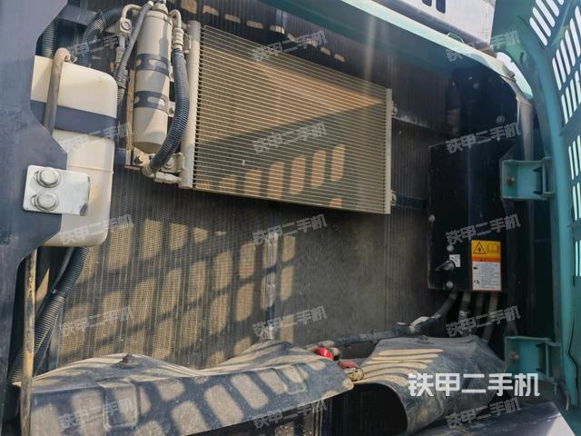 散熱器正面（大件艙室）