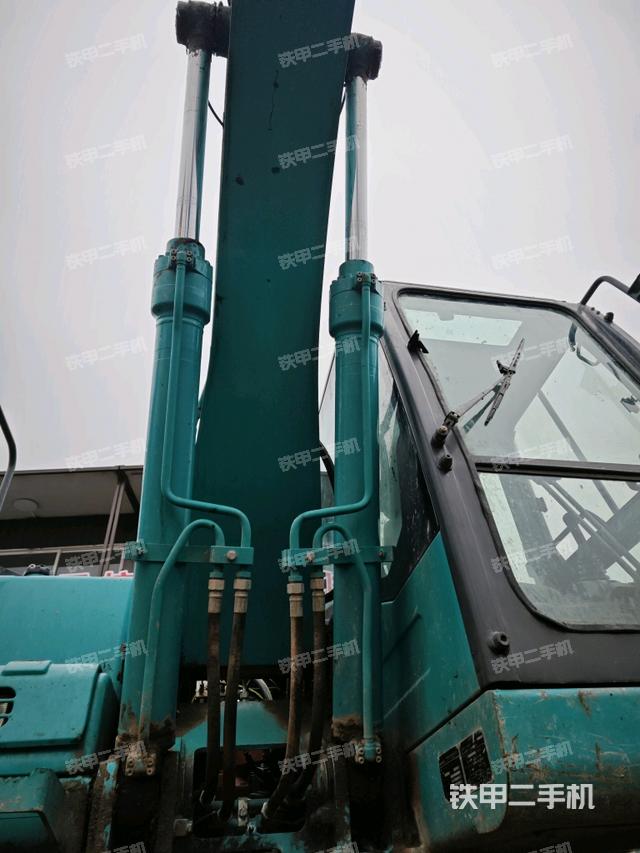 大臂油缸整體?豎拍（工作和回轉(zhuǎn)裝置）