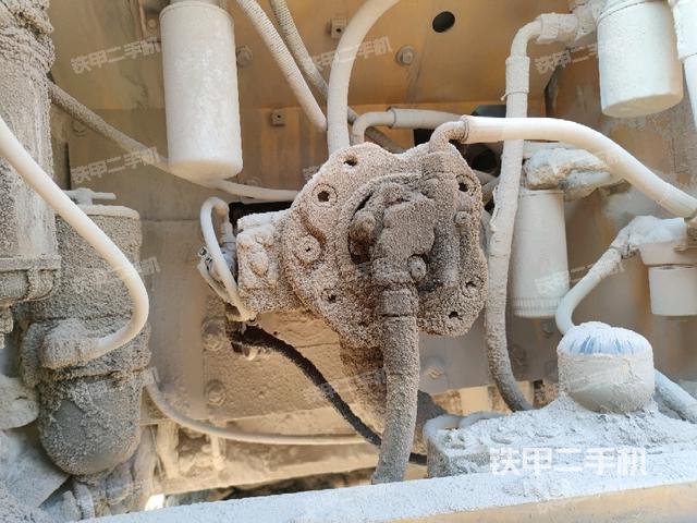 液壓泵斜45?右（大件艙室）