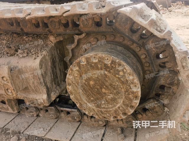 右驅(qū)動(dòng)輪（行走機(jī)構(gòu)）