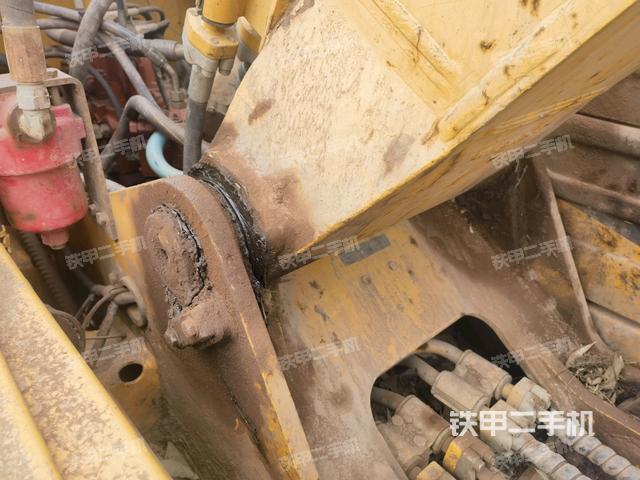 大臂根部?斜視(工作和回轉(zhuǎn)裝置) 大臂根部?斜視(工作和回轉(zhuǎn)裝置)