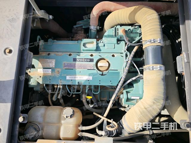 發(fā)動機整體俯視（整機外觀）