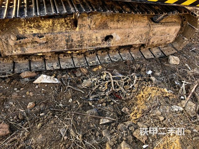 左側(cè)履帶整體?（行走機(jī)構(gòu)）