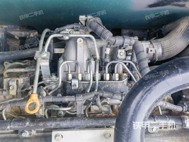 氣門室蓋螺絲特寫（上車部件）