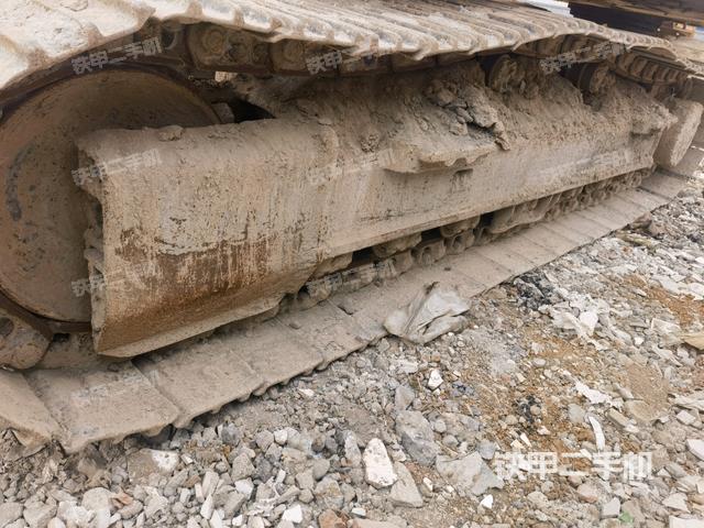 左側(cè)履帶整體?（行走機(jī)構(gòu)）