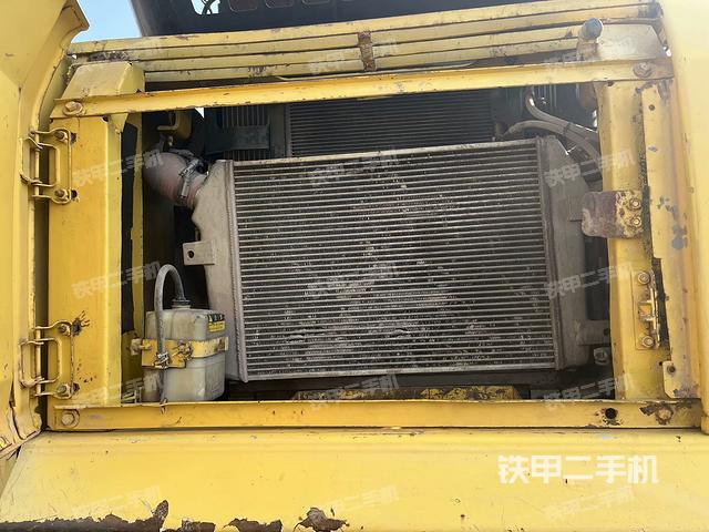 散熱器正面（大件艙室）