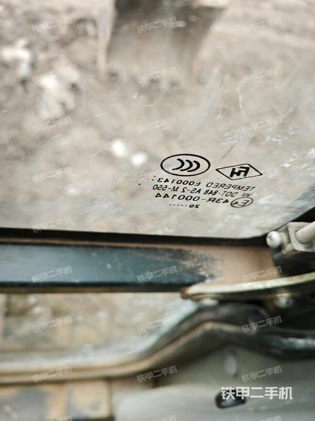 后窗玻璃角標(biāo)（駕駛室部分）