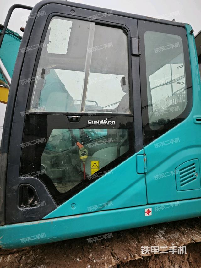 駕駛室左前45度（駕駛室部分）