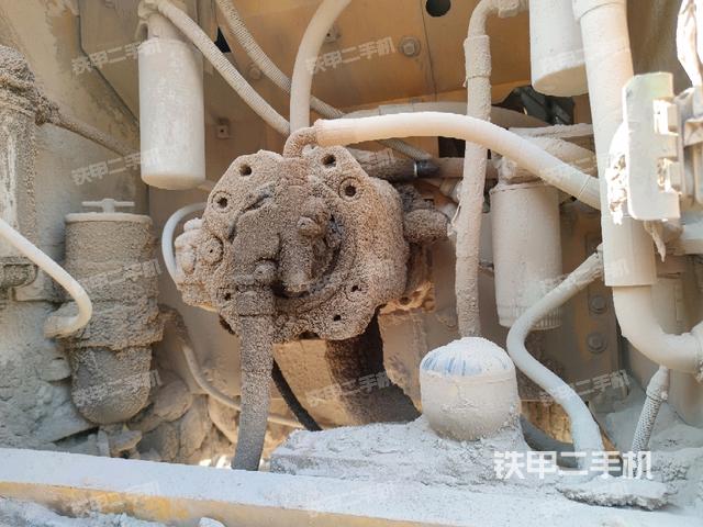 液壓泵斜45?左（大件艙室）