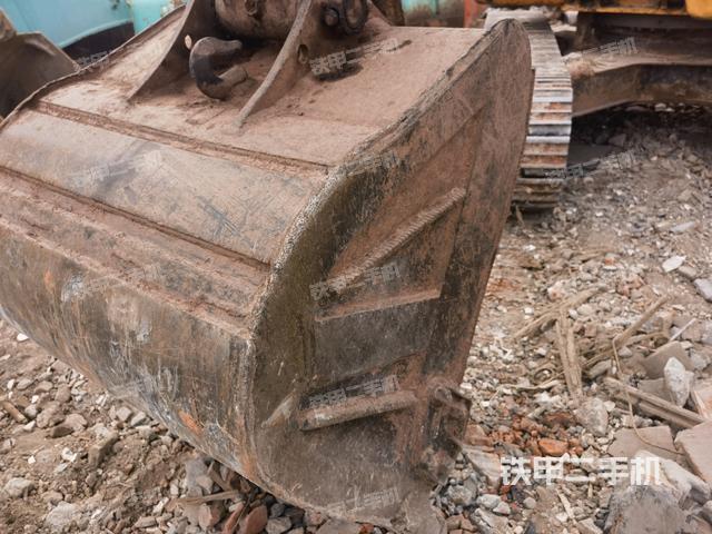 鏟斗45度(工作和回轉(zhuǎn)裝置) 鏟斗45度(工作和回轉(zhuǎn)裝置)