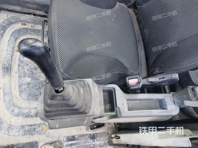 座椅左側(cè)控制臺(tái)/音響/含左手柄（駕駛室部分）