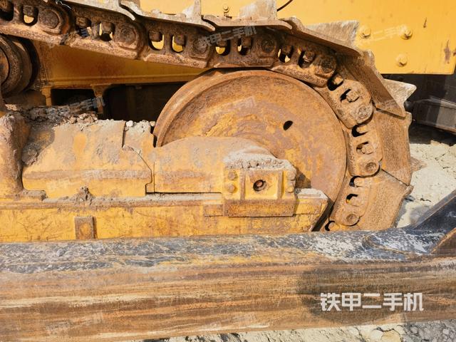 右驅(qū)動輪(推土機(jī)底盤及工作裝置) 右驅(qū)動輪(推土機(jī)底盤及工作裝置)
