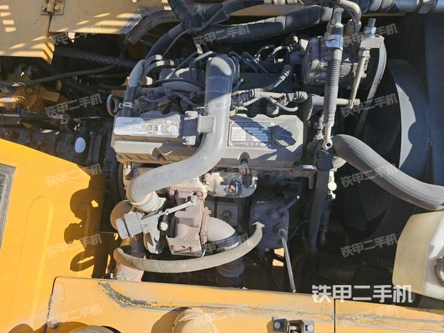 發(fā)動(dòng)機(jī)整體俯視(整機(jī)外觀) 發(fā)動(dòng)機(jī)整體俯視(整機(jī)外觀)