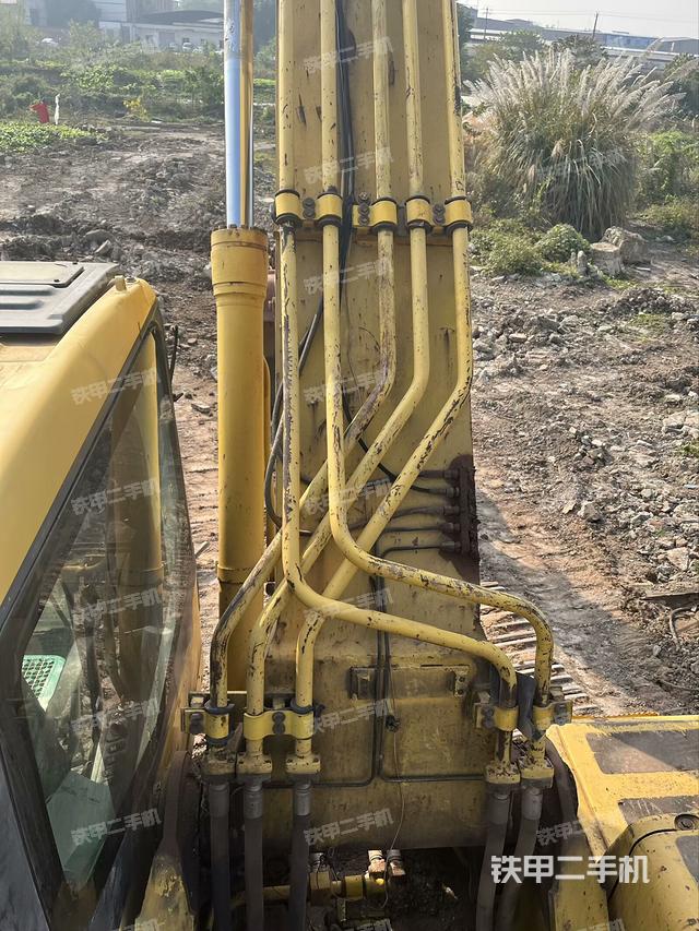 大臂背部俯視（工作和回轉裝置）