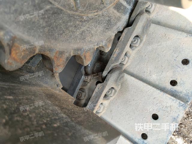 左侧行走马达盖板(行走机构) 左侧行走马达盖板(行走机构)