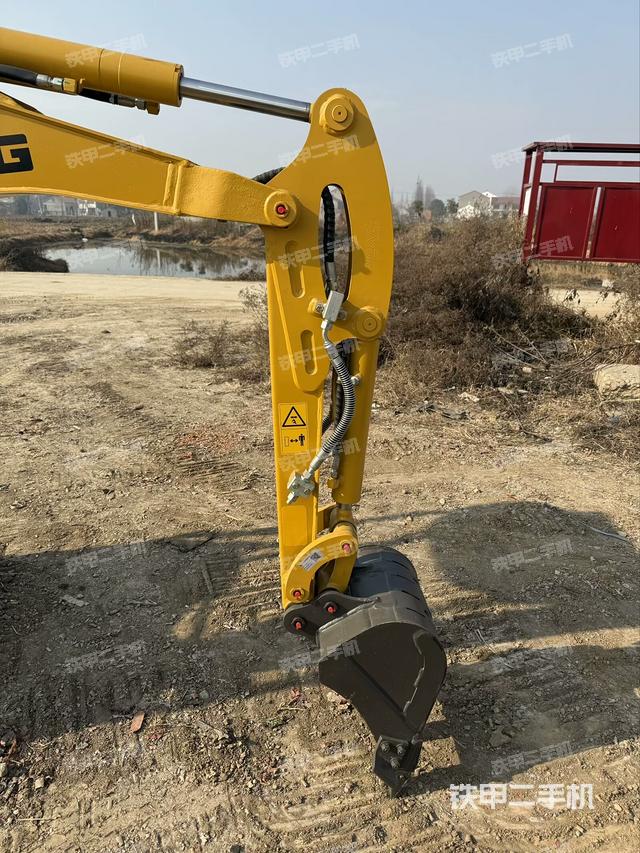 鏟斗右后整體（工作和回轉(zhuǎn)裝置）