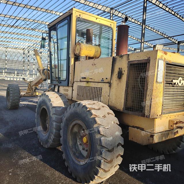 整機(jī)左側(cè)(設(shè)備外觀及核心部件) 整機(jī)左側(cè)(設(shè)備外觀及核心部件)